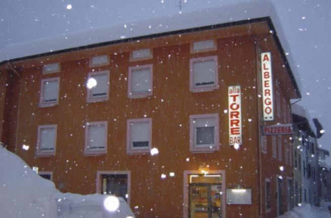 Albergo Alla Torre Caldonazzo Eksteriør billede